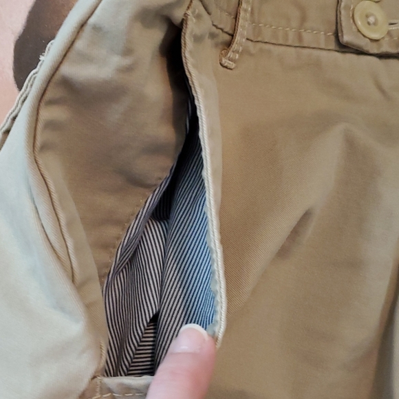 Eddie Bauer khaki shorts - Picture 5 of 9
